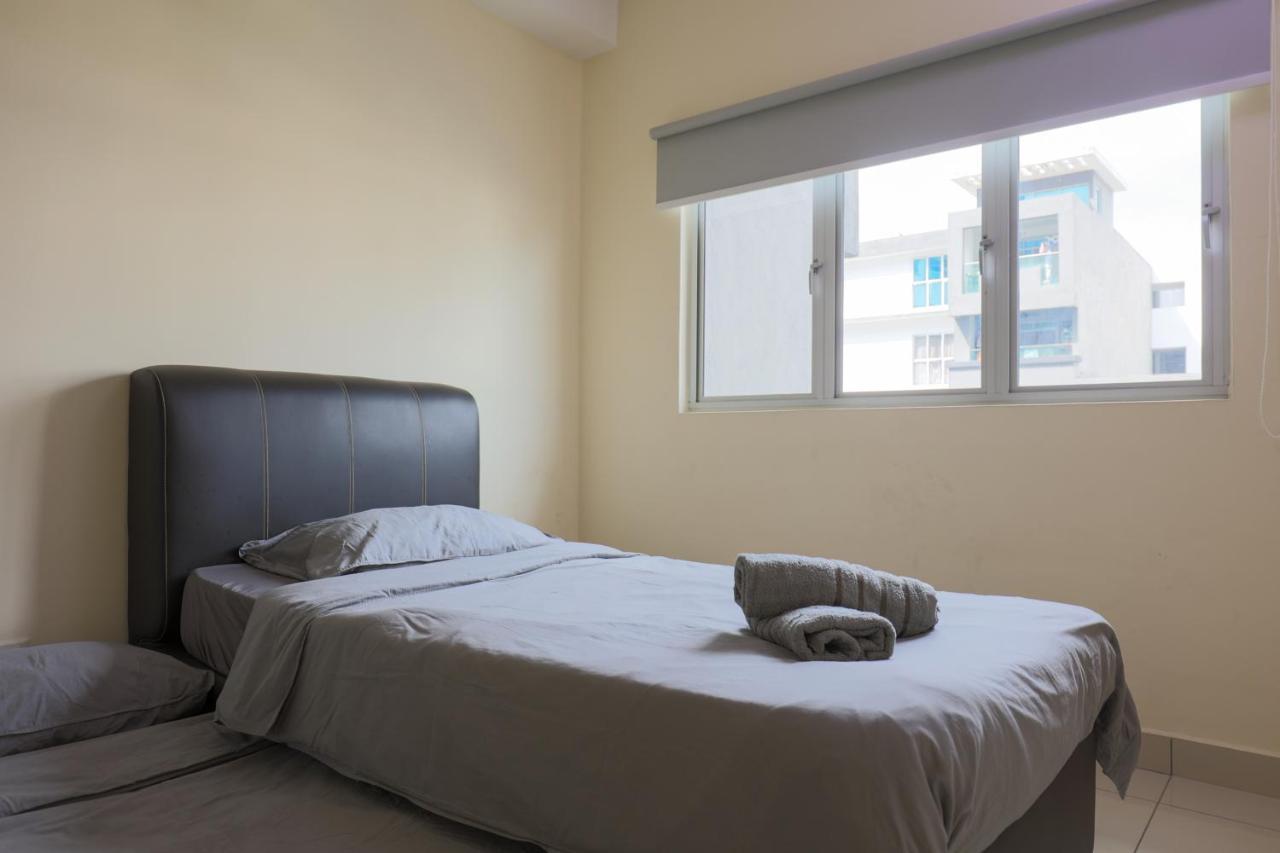 Cozy 2 Bedroom W Pool - 6 Pax - Kajang Εξωτερικό φωτογραφία