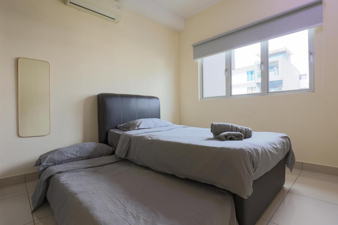 Cozy 2 Bedroom W Pool - 6 Pax - Kajang Εξωτερικό φωτογραφία