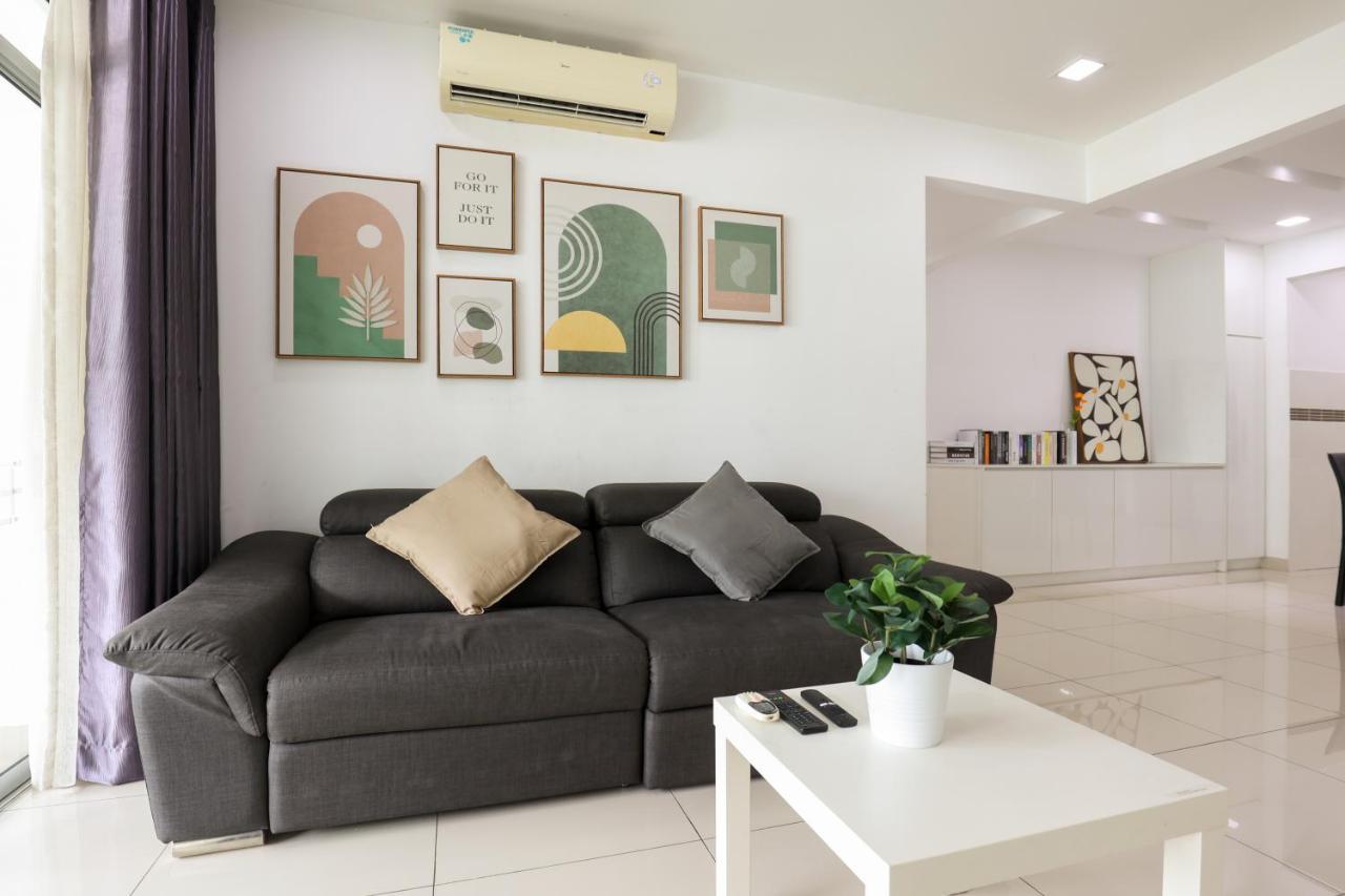 Cozy 2 Bedroom W Pool - 6 Pax - Kajang Εξωτερικό φωτογραφία